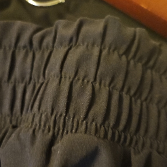 Under Armour Women's Athletic Black Shorts - Picture 7 of 8